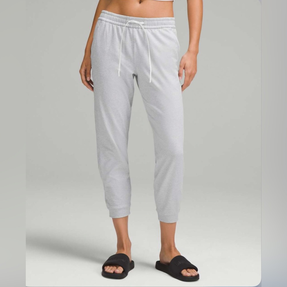 Lululemon Gray Soft Jersey Classic Fit Jogger size 14